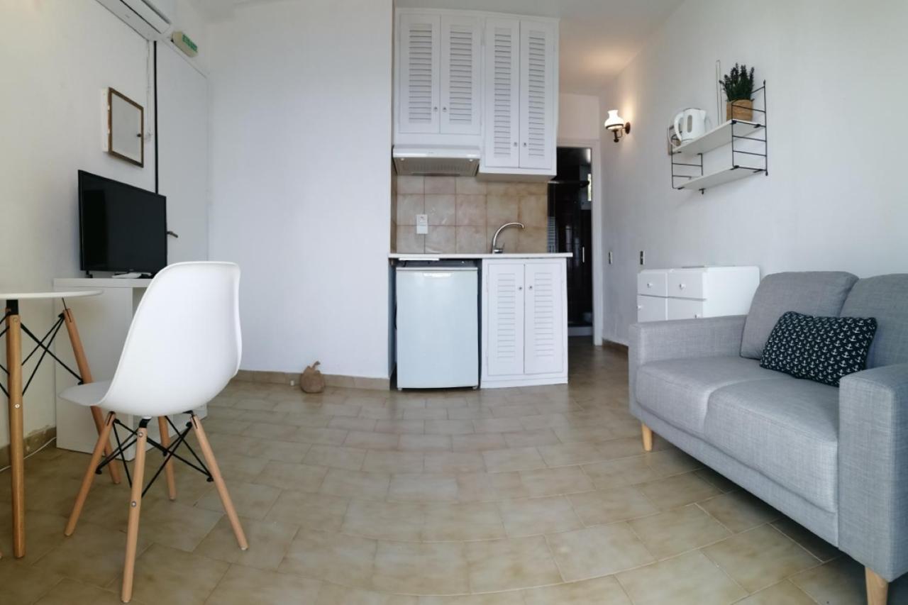 Glyfada New Era Home 31 Menigos Resort Apartments Екстериор снимка
